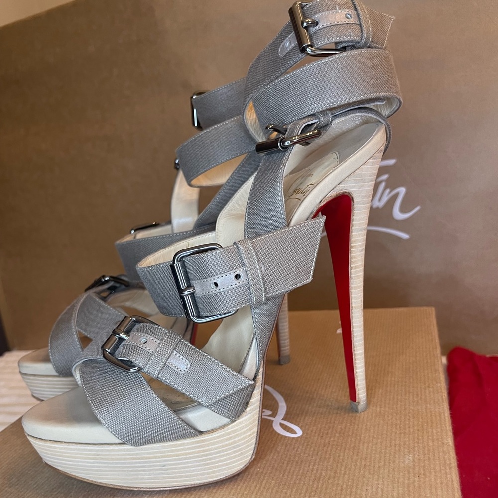 Christian Louboutin Toutenkaboucle 150